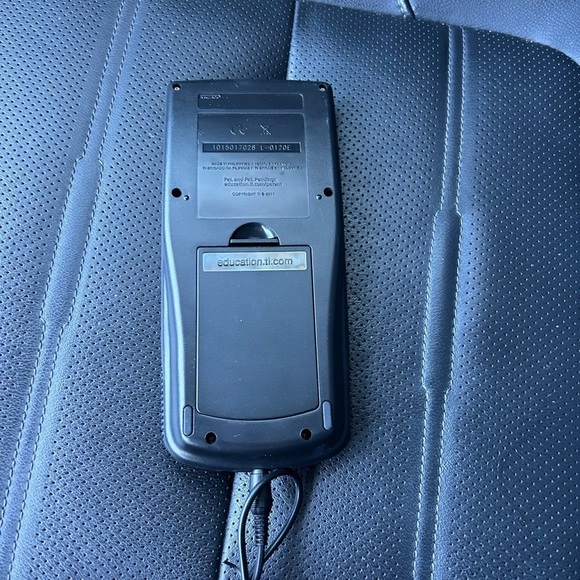 Texas Instruments Graphing Calculator - Black and Blue - Picture 4 of 7